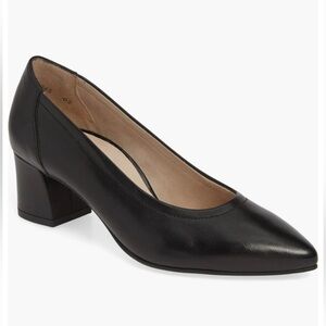 Paul Green Tammy Black Pumps, Size 7 US / 4.5 UK